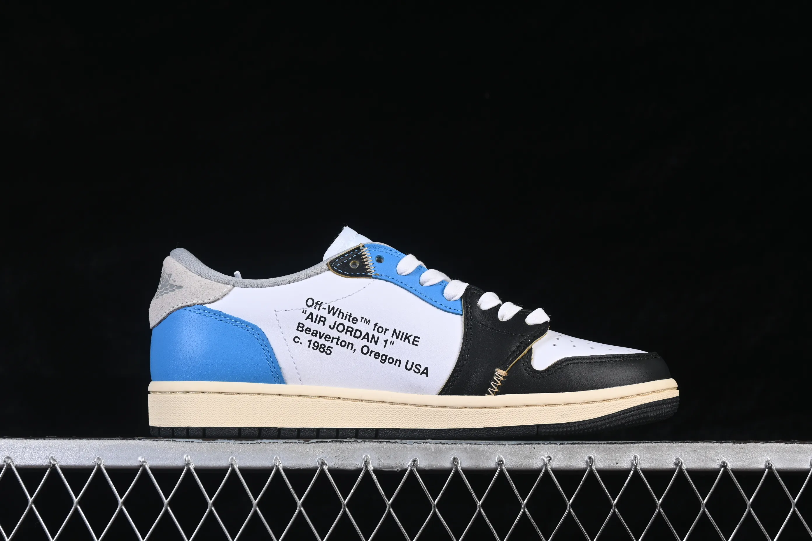 All Categories Air Jordan Jordan Series Basketball Shoes Air Jordan 1 Low Travis Scott x Air Jordan 1 Low OG AJ1 Joe 1 Joint Overhead XZ6868-006